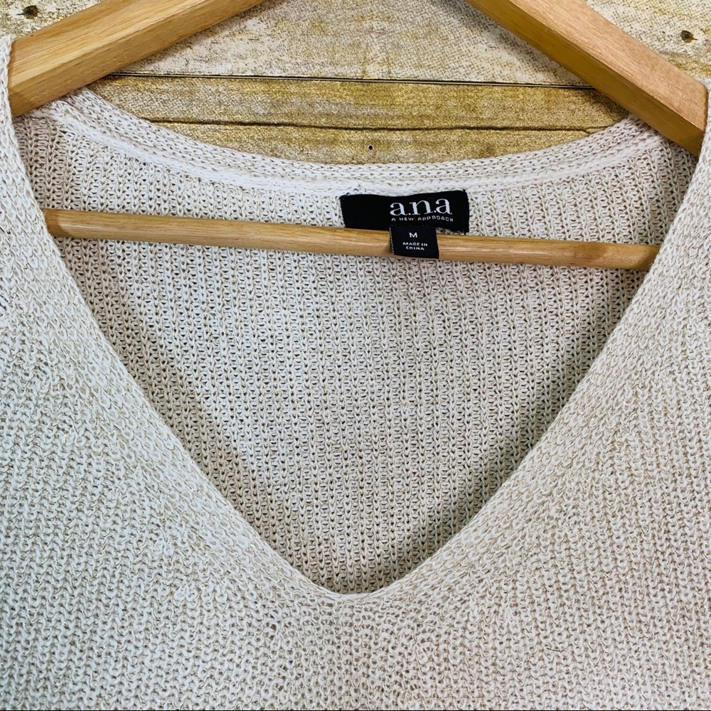 A.n.a Sweater V Neck Off White Gold Shimmer Medium - Picture 3 of 7